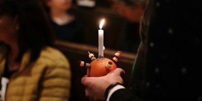 9:15 Christingle Service